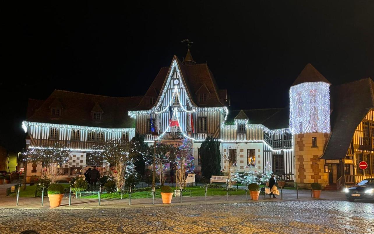 Le Deauvillais Довиль Экстерьер фото
